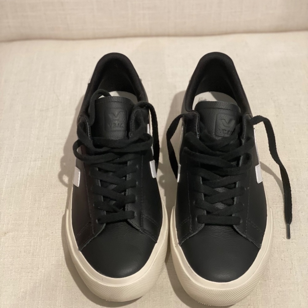 Veja Shoes - Picture 4 of 4